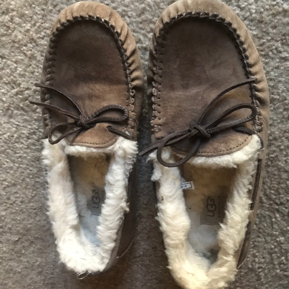 Women's Ugg Moccasins in Mocha